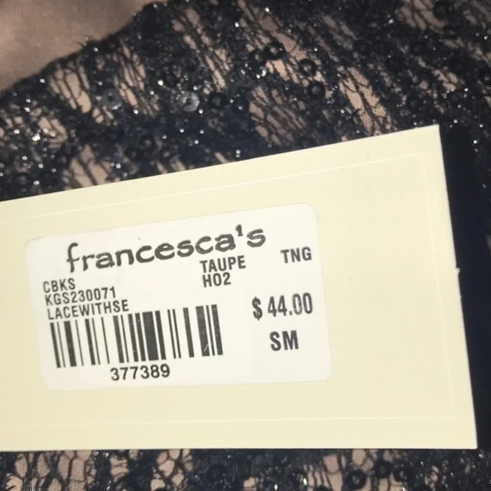 NWT Francesca’s black lace and sequins skirt Small
